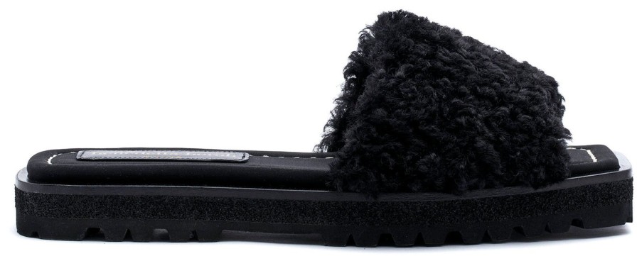 Donna Benedetta Boroli | Slipper Betty Pepper